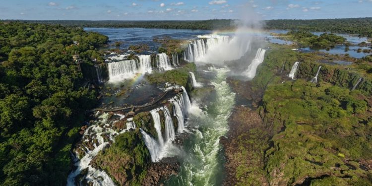 Parque Nacional do Iguaçu bate recorde histórico de visitação em março