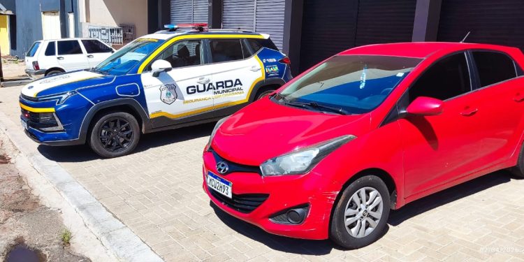 Veículo roubado na BR-277 é recuperado pela Guarda Municipal