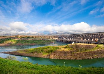 Itaipu direciona R$ 5,7 bilhões para conter tarifas de energia e aliviar conta de luz