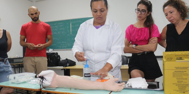 Unioeste abre seleção para especialização em Saúde Pública com bolsas de mais de R$ 3 mil