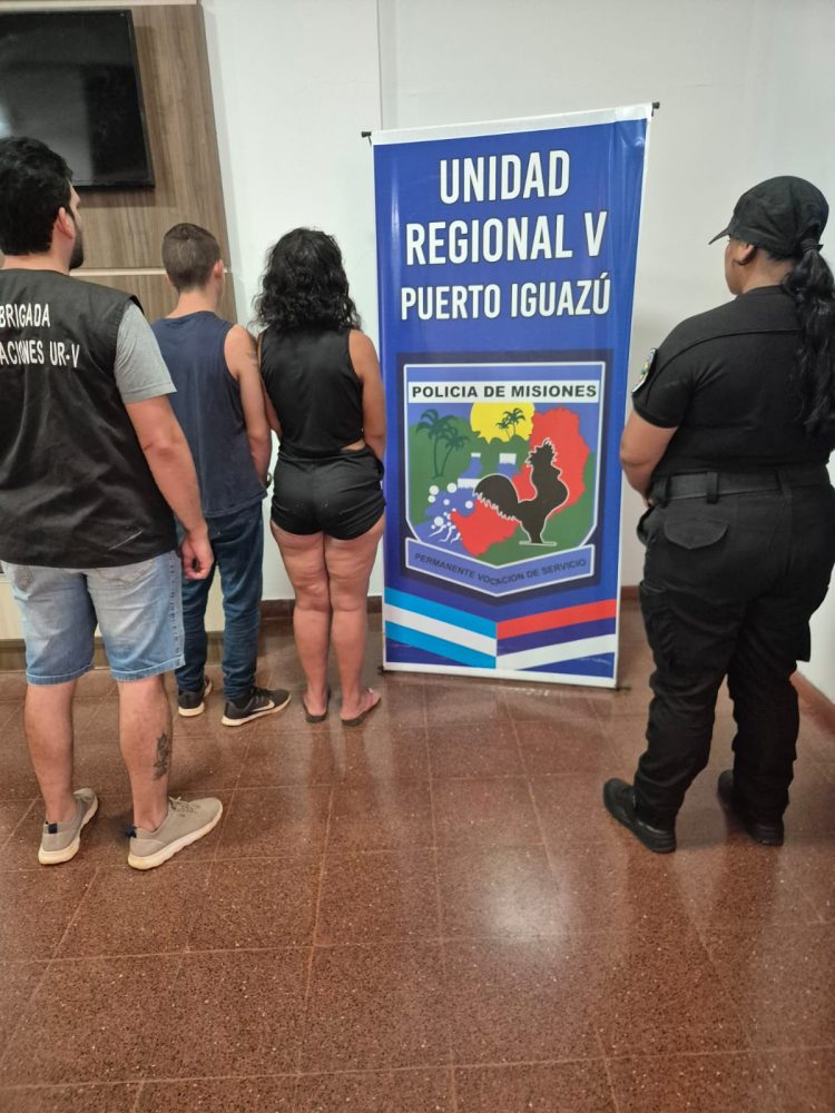 Puerto Iguazú: Casal brasileiro é preso após invadir loja e furtar R$ 8