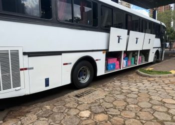 Operação conjunta intercepta ônibus com carga irregular de eletrônicos