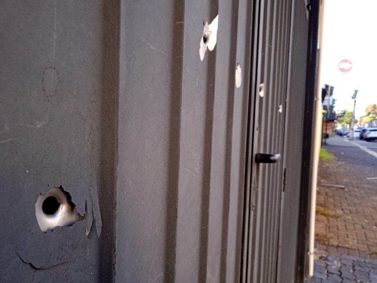 Homem é preso após efetuar disparos e tentar fugir da Polícia Militar