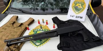 Arma e munições são apreendidas após fuga de suspeito na região da Vila Portes