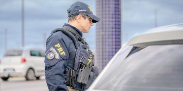 PRF reforça fiscalização nas rodovias no primeiro dia da Operação Semana Santa 2026